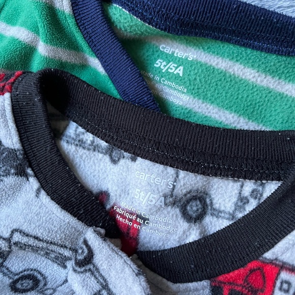 Carter’s Fleece Footed Pajamas - Set of 2 - Boys Size 5T - Picture 2 of 2